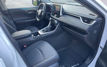 Toyota RAV4, 2020 год, 3 250 000 рублей, 16 фотография