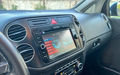 Volkswagen Golf Plus II, 2009 год, 800 000 рублей, 24 фотография