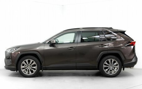 Toyota RAV4, 2021 год, 3 090 000 рублей, 8 фотография