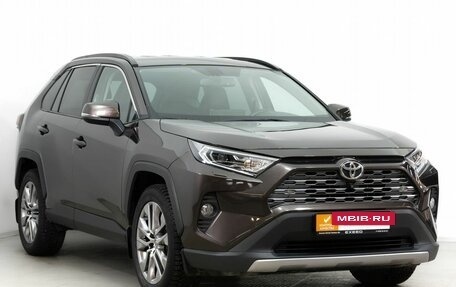 Toyota RAV4, 2021 год, 3 090 000 рублей, 3 фотография