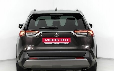 Toyota RAV4, 2021 год, 3 090 000 рублей, 6 фотография