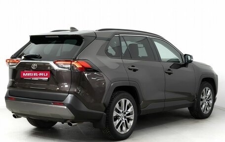 Toyota RAV4, 2021 год, 3 090 000 рублей, 5 фотография