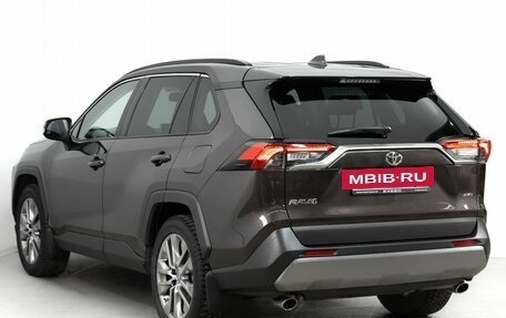 Toyota RAV4, 2021 год, 3 090 000 рублей, 7 фотография