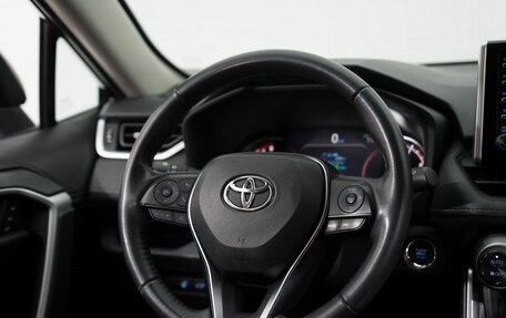Toyota RAV4, 2021 год, 3 090 000 рублей, 29 фотография