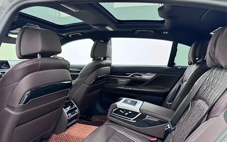 BMW 7 серия, 2022 год, 16 фотография