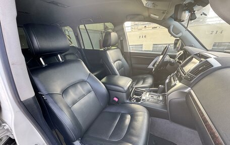 Toyota Land Cruiser 200, 2012 год, 3 940 000 рублей, 16 фотография
