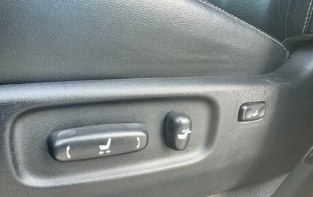 Toyota Land Cruiser 200, 2012 год, 3 940 000 рублей, 22 фотография