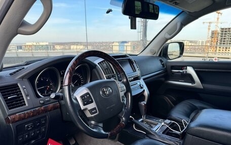 Toyota Land Cruiser 200, 2012 год, 3 940 000 рублей, 21 фотография