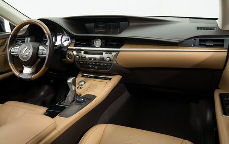 Lexus ES VII, 2016 год, 2 320 000 рублей, 24 фотография