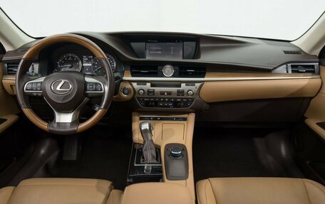 Lexus ES VII, 2016 год, 2 320 000 рублей, 27 фотография