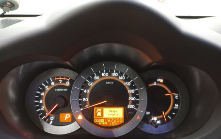 Toyota RAV4, 2011 год, 1 550 000 рублей, 16 фотография