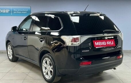 Mitsubishi Outlander III рестайлинг 3, 2013 год, 1 549 000 рублей, 5 фотография