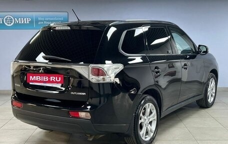 Mitsubishi Outlander III рестайлинг 3, 2013 год, 1 549 000 рублей, 7 фотография