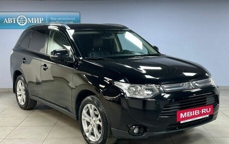 Mitsubishi Outlander III рестайлинг 3, 2013 год, 1 549 000 рублей, 3 фотография