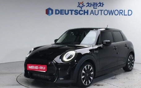 MINI Countryman II (F60), 2022 год, 2 605 000 рублей, 2 фотография