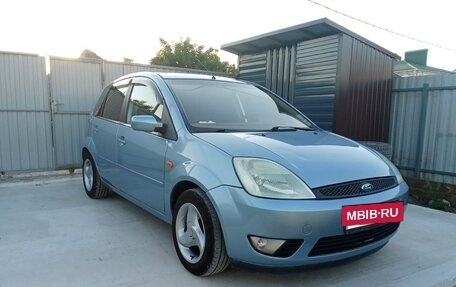 Ford Fiesta, 2005 год, 425 000 рублей, 2 фотография