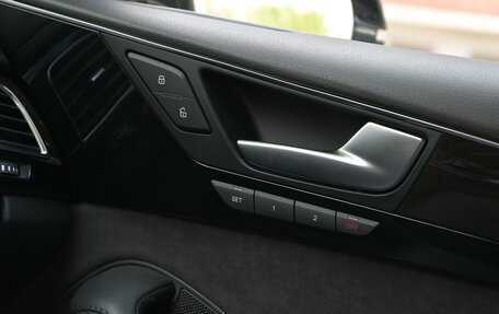Audi A8, 2012 год, 2 100 000 рублей, 14 фотография