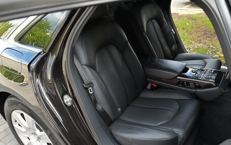 Audi A8, 2012 год, 2 100 000 рублей, 34 фотография