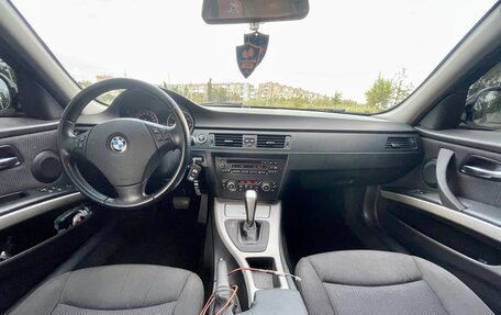 BMW 3 серия, 2011 год, 1 200 000 рублей, 13 фотография
