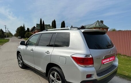 Toyota Highlander III, 2011 год, 2 100 000 рублей, 9 фотография