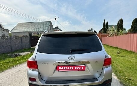 Toyota Highlander III, 2011 год, 2 100 000 рублей, 8 фотография