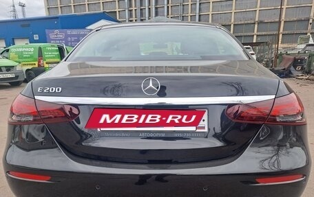 Mercedes-Benz E-Класс, 2021 год, 2 590 000 рублей, 3 фотография