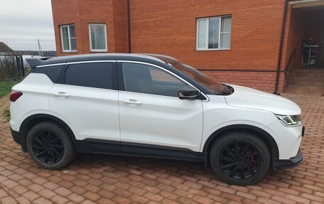 Geely Coolray I, 2022 год, 1 900 000 рублей, 2 фотография
