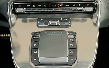 Mercedes-Benz V-Класс, 2024 год, 14 700 000 рублей, 20 фотография