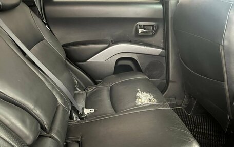 Mitsubishi Outlander III рестайлинг 3, 2007 год, 900 000 рублей, 12 фотография