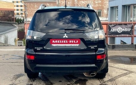 Mitsubishi Outlander III рестайлинг 3, 2007 год, 900 000 рублей, 6 фотография