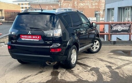 Mitsubishi Outlander III рестайлинг 3, 2007 год, 900 000 рублей, 5 фотография