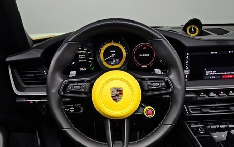 Porsche 911, 2021 год, 12 600 000 рублей, 6 фотография
