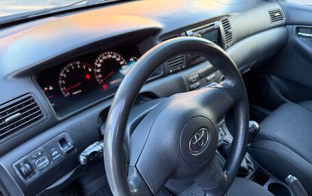 Toyota Corolla, 2005 год, 668 000 рублей, 10 фотография