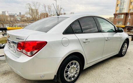 Chevrolet Cruze II, 2011 год, 579 000 рублей, 8 фотография