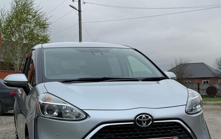 Toyota Sienta II, 2019 год, 1 900 000 рублей, 1 фотография