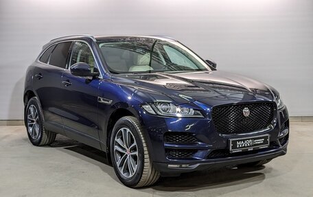 Jaguar F-Pace, 2017 год, 2 600 000 рублей, 3 фотография