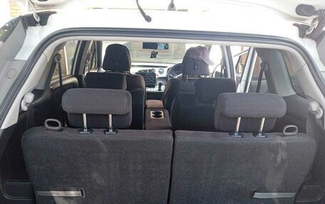 Honda Stream II, 2013 год, 1 635 000 рублей, 7 фотография