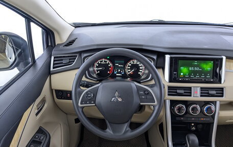 Mitsubishi Xpander, 2022 год, 2 050 000 рублей, 21 фотография