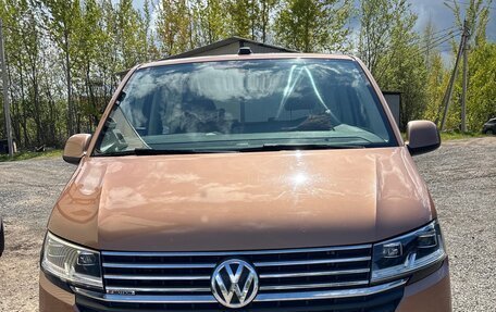 Volkswagen Caravelle T6 рестайлинг, 2021 год, 6 500 000 рублей, 1 фотография