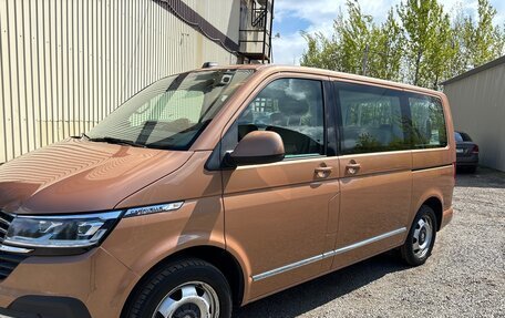 Volkswagen Caravelle T6 рестайлинг, 2021 год, 6 500 000 рублей, 2 фотография