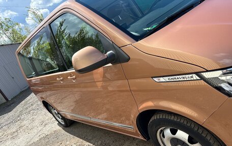 Volkswagen Caravelle T6 рестайлинг, 2021 год, 6 500 000 рублей, 3 фотография