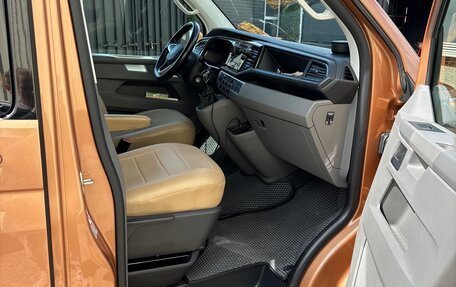 Volkswagen Caravelle T6 рестайлинг, 2021 год, 6 500 000 рублей, 5 фотография