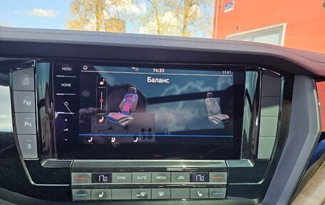 Volkswagen Touareg III, 2018 год, 5 000 000 рублей, 7 фотография