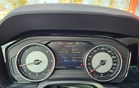 Volkswagen Touareg III, 2018 год, 5 000 000 рублей, 9 фотография