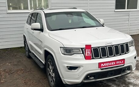 Jeep Grand Cherokee, 2019 год, 4 000 000 рублей, 2 фотография