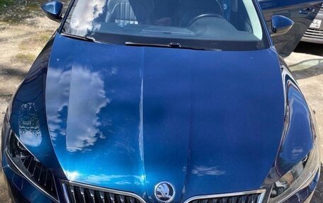 Skoda Superb III рестайлинг, 2018 год, 2 200 000 рублей, 3 фотография