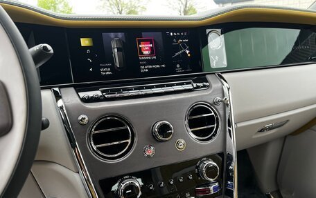 Rolls-Royce Cullinan, 2025 год, 78 000 000 рублей, 12 фотография