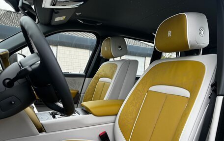Rolls-Royce Cullinan, 2025 год, 78 000 000 рублей, 10 фотография