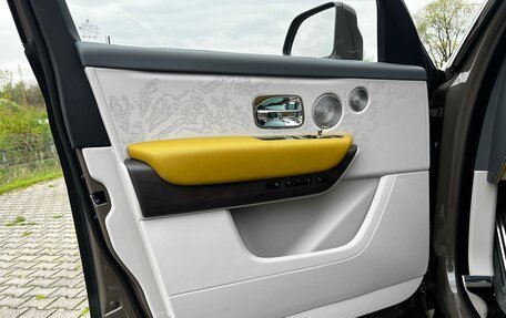 Rolls-Royce Cullinan, 2025 год, 78 000 000 рублей, 15 фотография