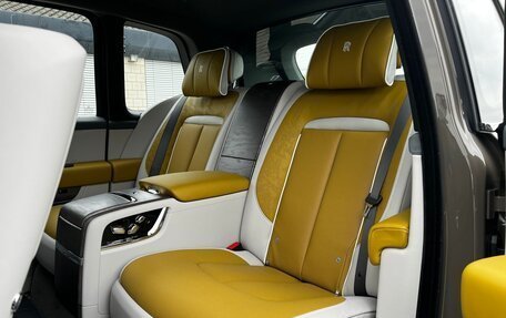 Rolls-Royce Cullinan, 2025 год, 78 000 000 рублей, 16 фотография